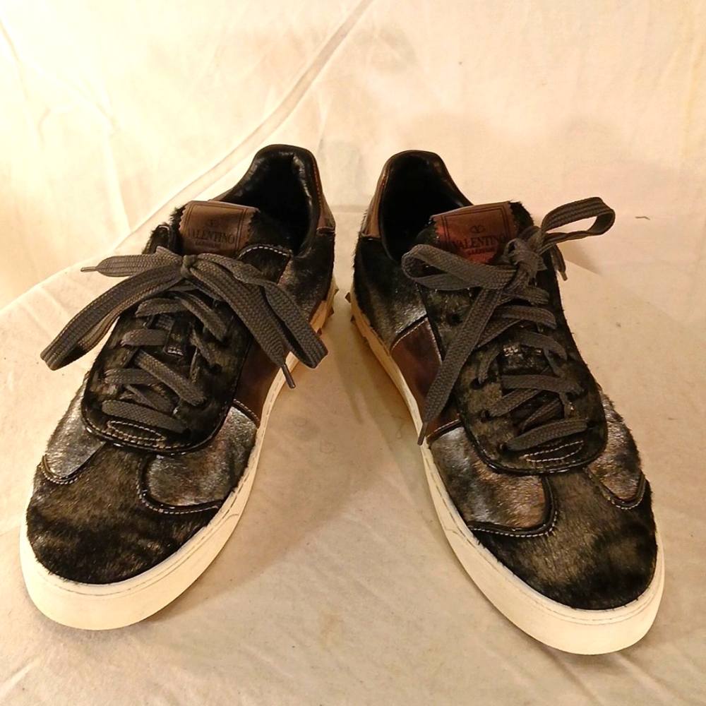 🔥 🔥 Like New Valentino Charcoal Grey Pony hair & Patent Leather Loafer/Sneaker
